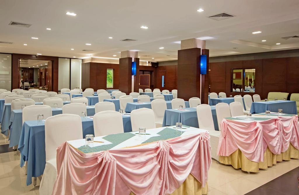 Navarat Heritage Hotel Kamphaeng Phet Exterior foto