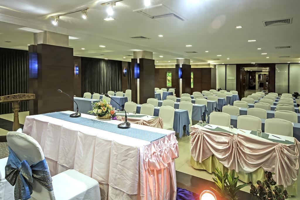 Navarat Heritage Hotel Kamphaeng Phet Exterior foto