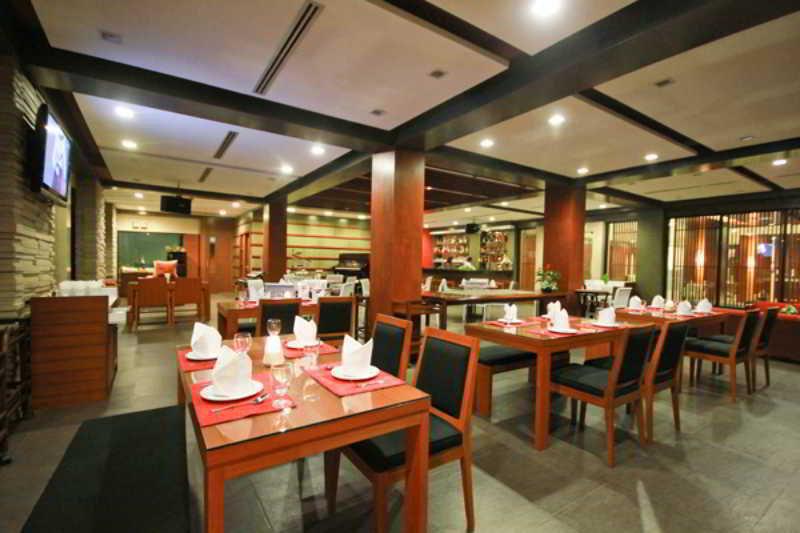 Navarat Heritage Hotel Kamphaeng Phet Exterior foto