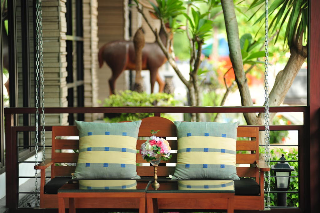 Navarat Heritage Hotel Kamphaeng Phet Exterior foto